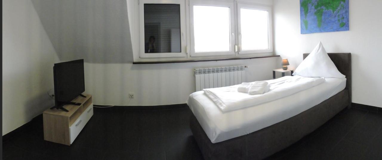 Ferienwohnungen Fabry Saarbrucken Bagian luar foto
